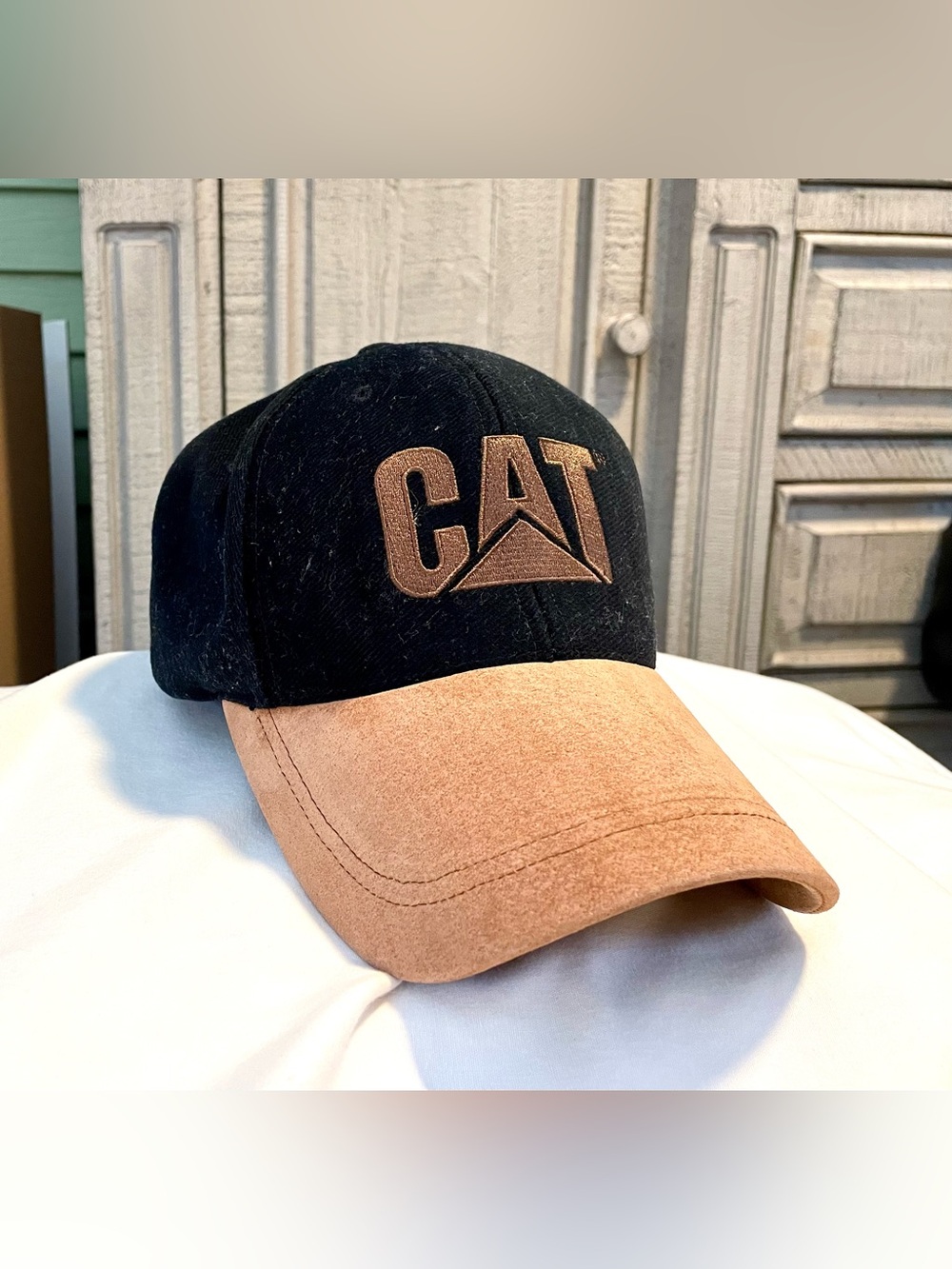 *VNTG* Caterpillar Hat - Black Canvas w/ Brown Suede bill-CAT Licensed Workwear